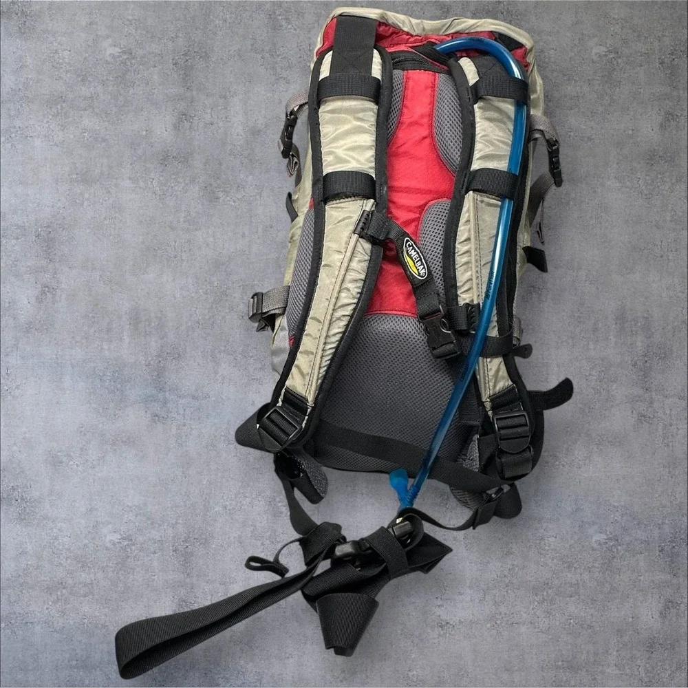 Camelbak H.A.W.G Hawg Backpack Hydration‎ Pack Omega Reservoir Gray/Red